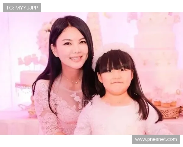 李湘女儿与姚明的亲密互动揭示了明星家庭的教育理念与成长故事 李湘女儿与姚明的亲密互动揭示了明星家庭的教育理念与成长故事